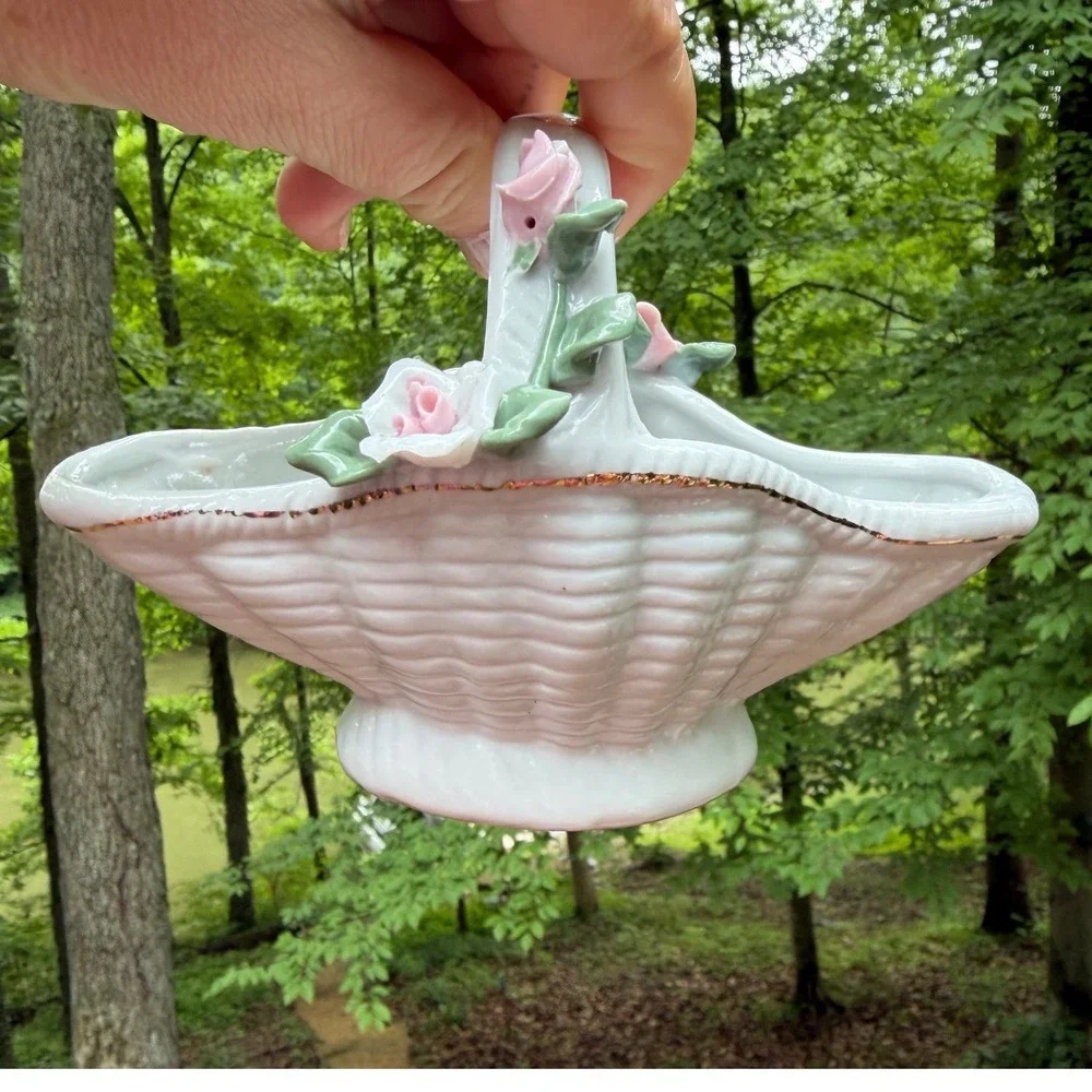 Vintage 1950s White Porcelain Basket Applied Flowers Gold Gilt Trinket Dish